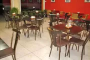 Mesas e cadeiras para restaurantes