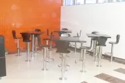 Mesas bistrô com banquetas para lanchonetes POSITIVO