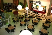 Mesas e cadeiras para buffet infantil