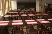 Mesas e cadeiras para refeitórios de empresas