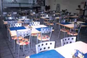 Conjunto de mesas e cadeiras para restaurantes 